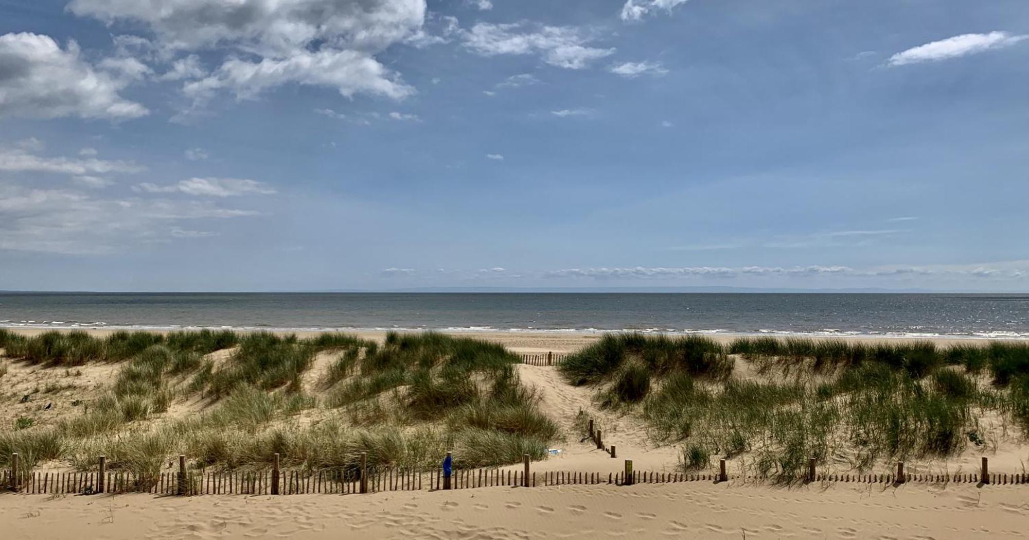 Hoopers Sandy Beach Guest Rooms Swansea Exterior photo
